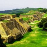 「アステカ文明」帝国の首都、生贄文化、建国神話、社会の階層