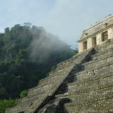 「マヤ文明」文化、宗教、言語、都市遺跡の研究。なぜ発展し、衰退したのか